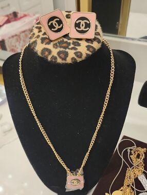 New Gold-Tone Chain with Pink Enamel Pendant and Matching Studs